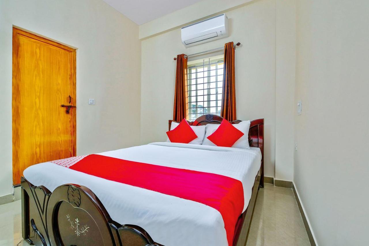 Hôtel Oyo 39837 Sri Anjaneya Residency à Shimoga Extérieur photo