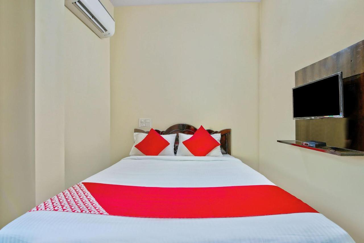 Hôtel Oyo 39837 Sri Anjaneya Residency à Shimoga Extérieur photo