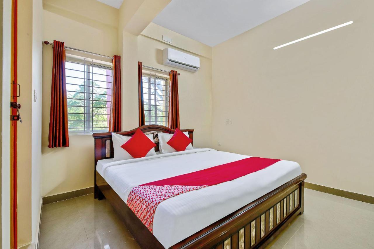 Hôtel Oyo 39837 Sri Anjaneya Residency à Shimoga Extérieur photo