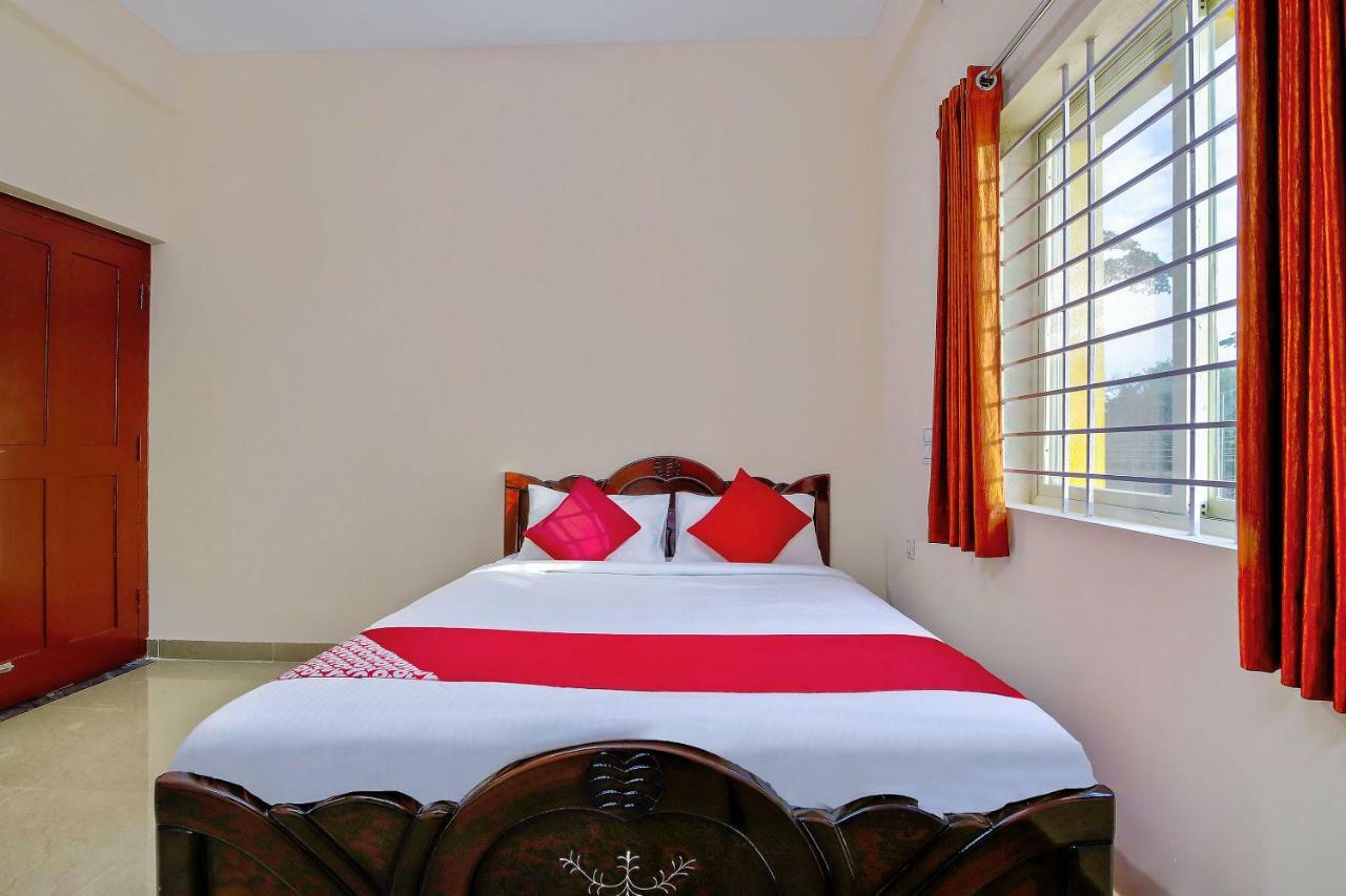 Hôtel Oyo 39837 Sri Anjaneya Residency à Shimoga Extérieur photo