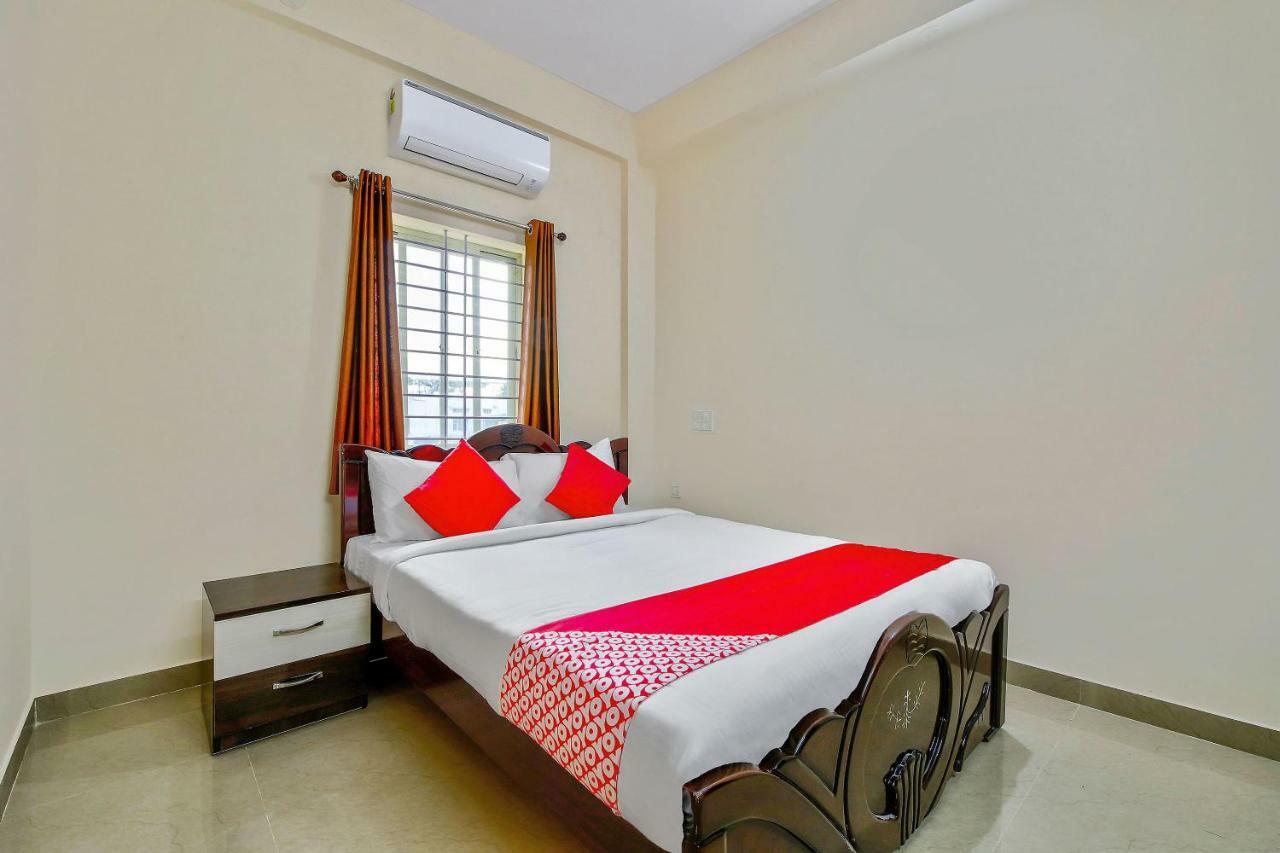 Hôtel Oyo 39837 Sri Anjaneya Residency à Shimoga Extérieur photo
