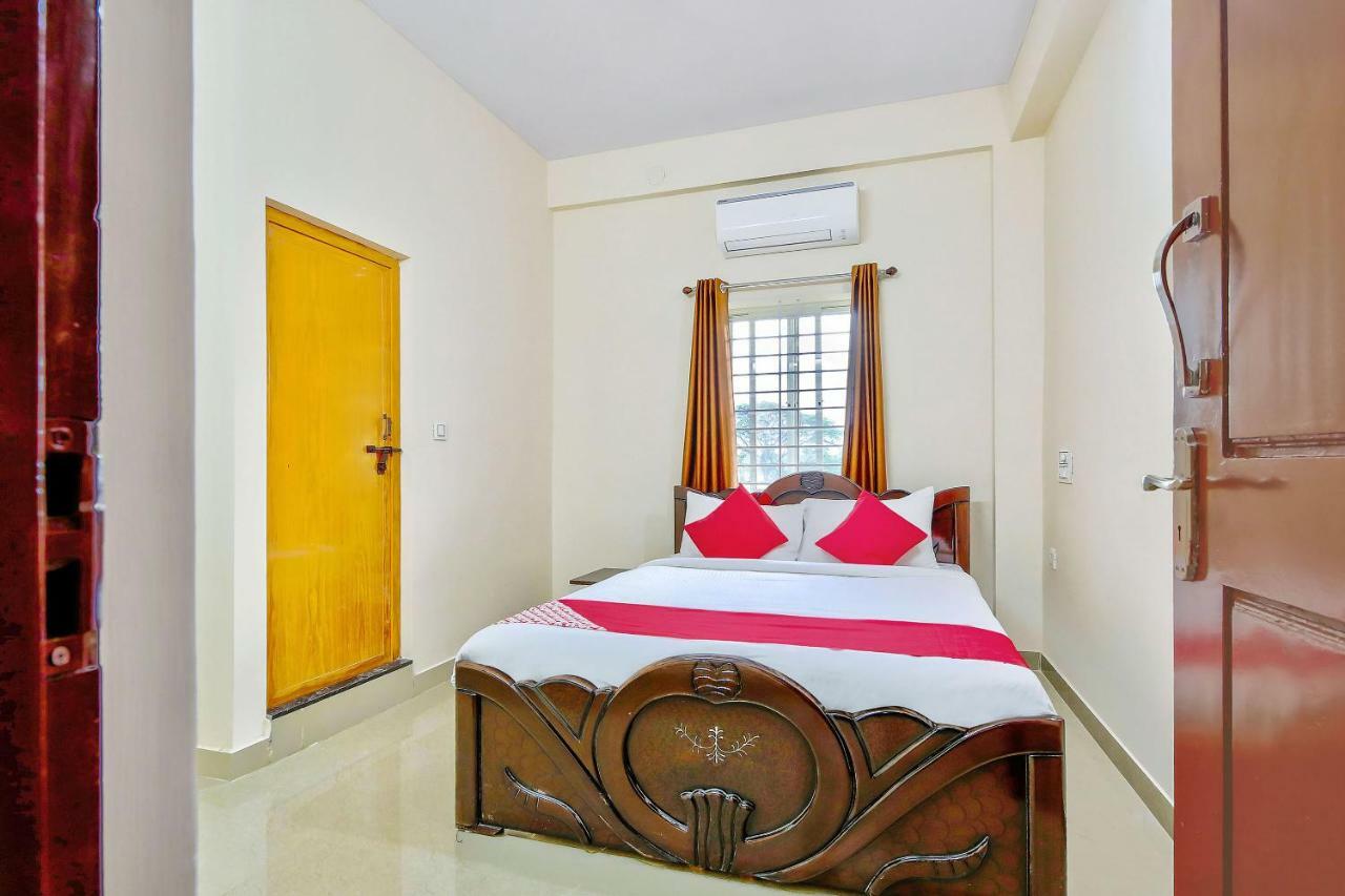 Hôtel Oyo 39837 Sri Anjaneya Residency à Shimoga Extérieur photo
