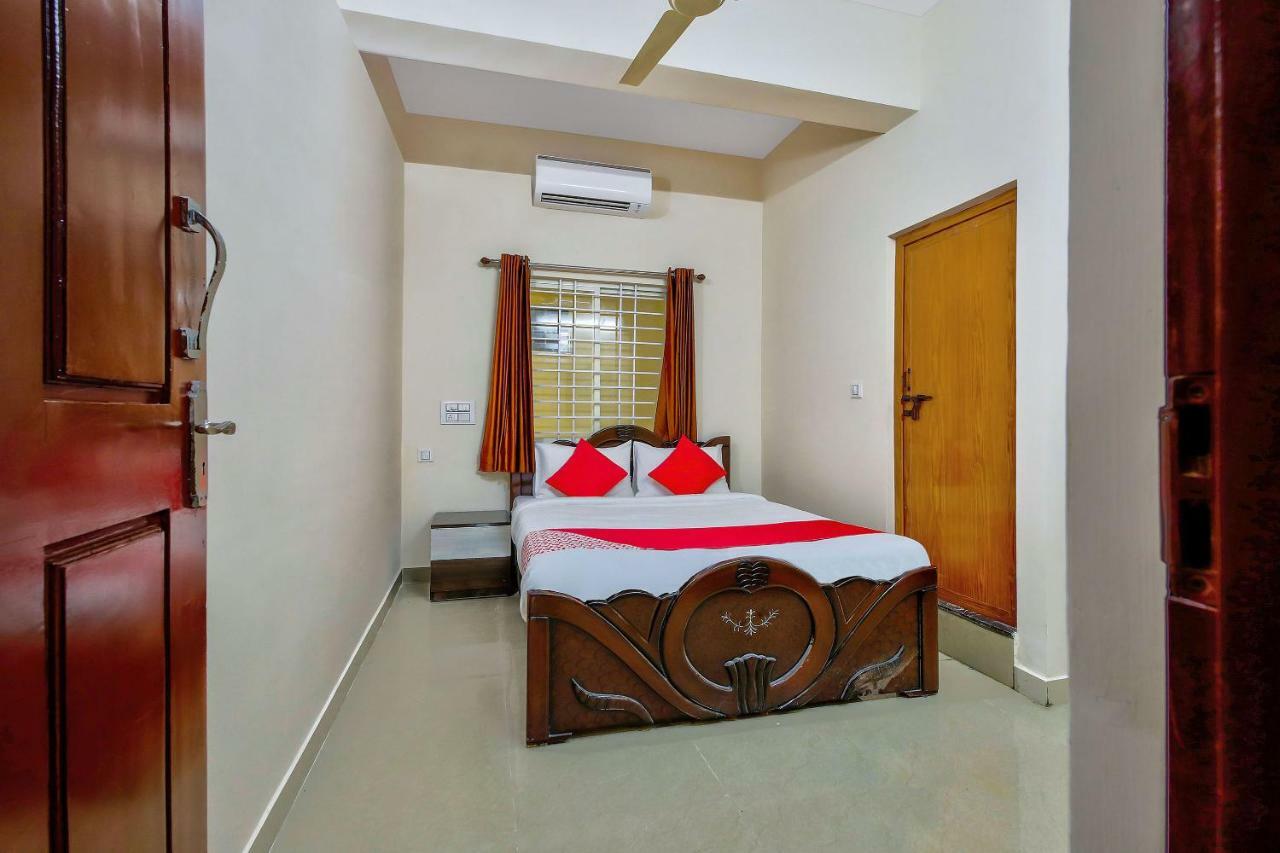 Hôtel Oyo 39837 Sri Anjaneya Residency à Shimoga Extérieur photo