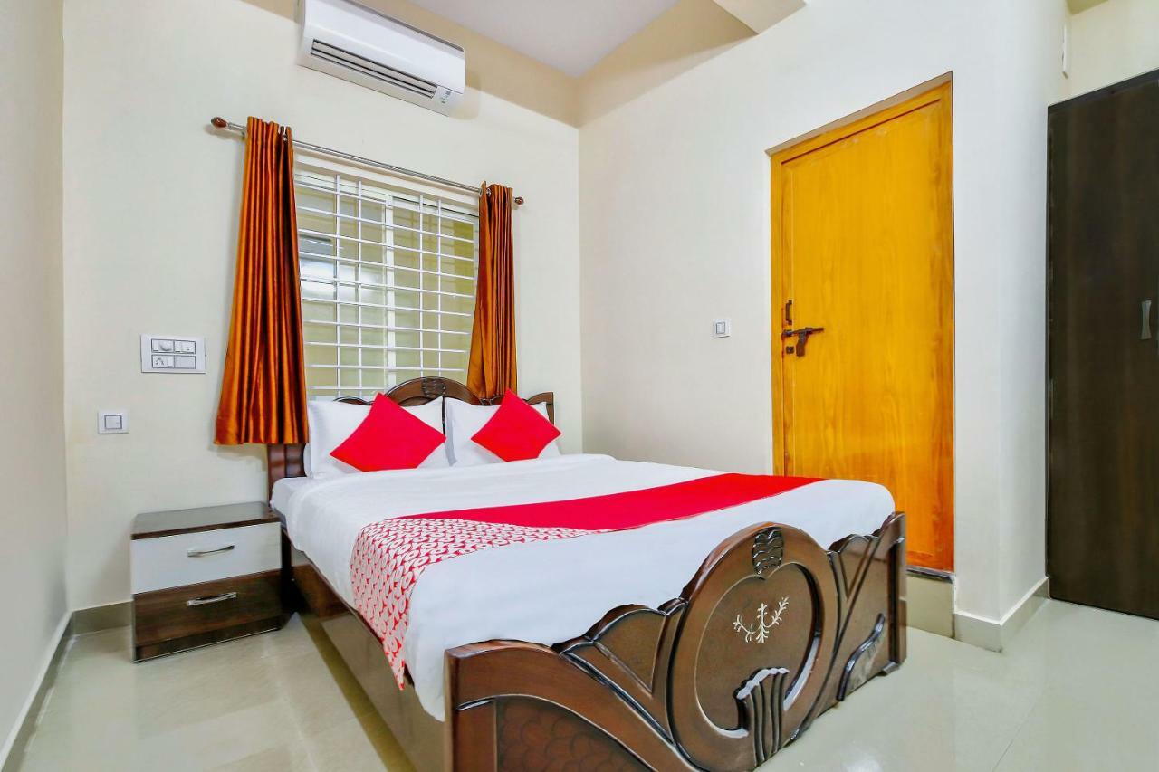 Hôtel Oyo 39837 Sri Anjaneya Residency à Shimoga Extérieur photo