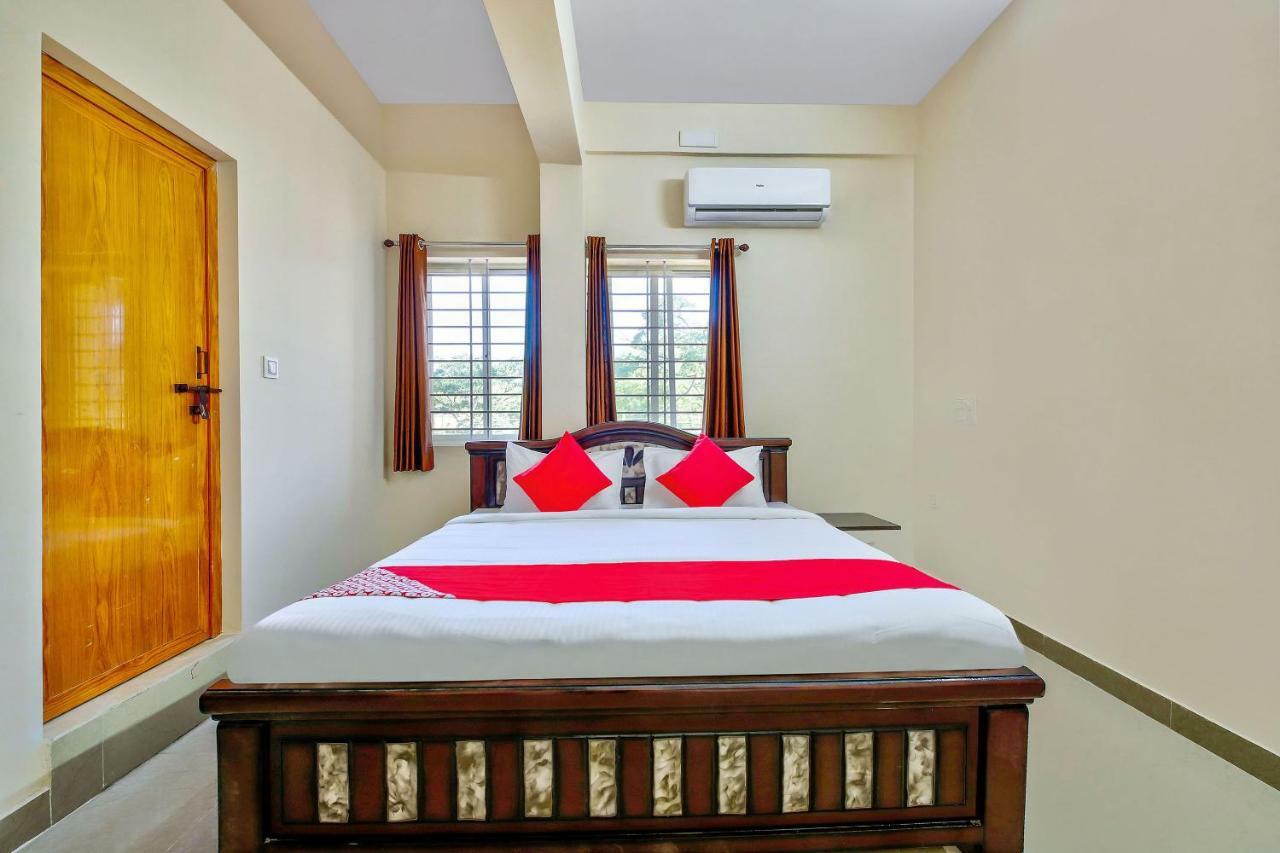 Hôtel Oyo 39837 Sri Anjaneya Residency à Shimoga Extérieur photo