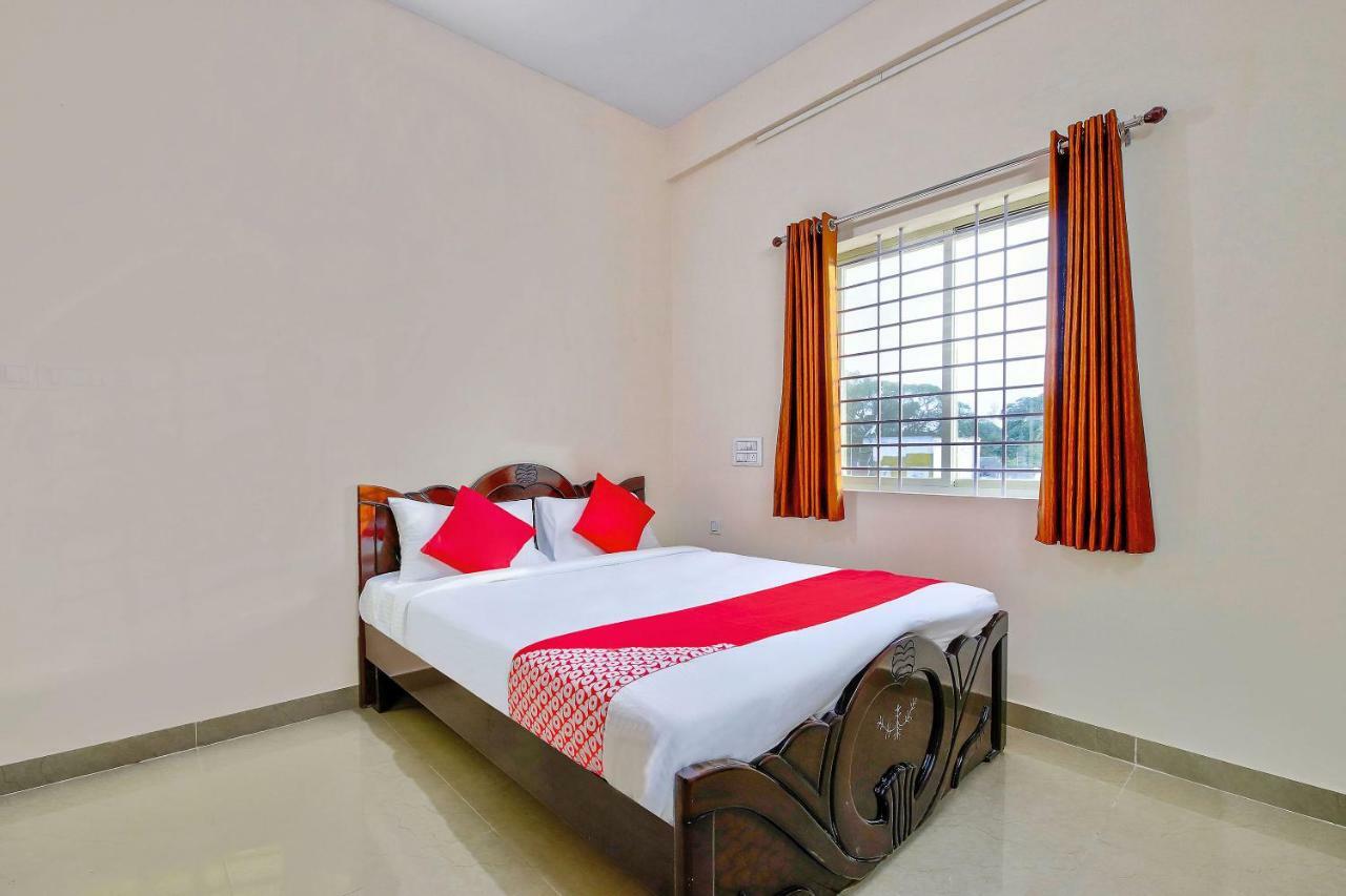 Hôtel Oyo 39837 Sri Anjaneya Residency à Shimoga Extérieur photo
